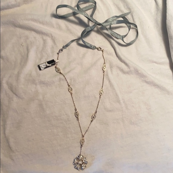 Necklace - Picture 1 of 4
